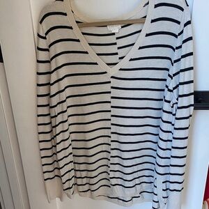 Caslon V-Neck Striped Blouse in Cream and Black
